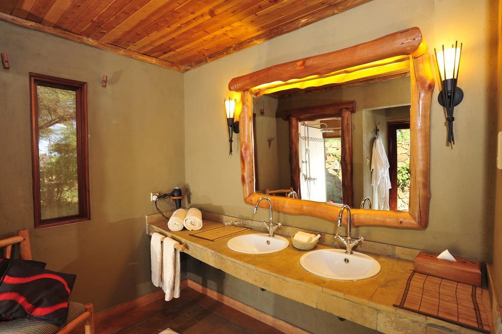 Severin Safari Camp Tsavo West National Park Номер фото